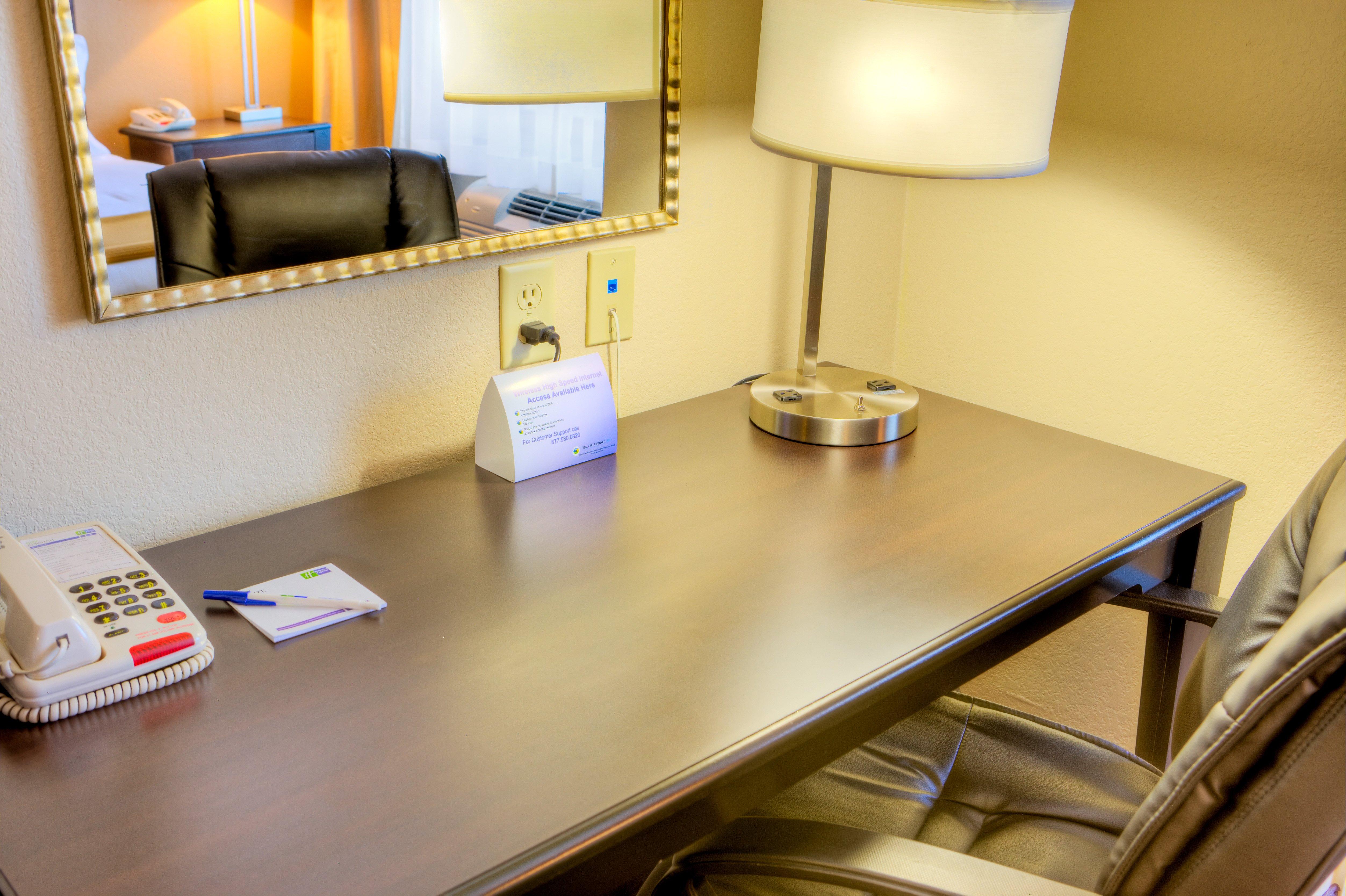 Holiday Inn Express And Suites Granbury By Ihg Εξωτερικό φωτογραφία